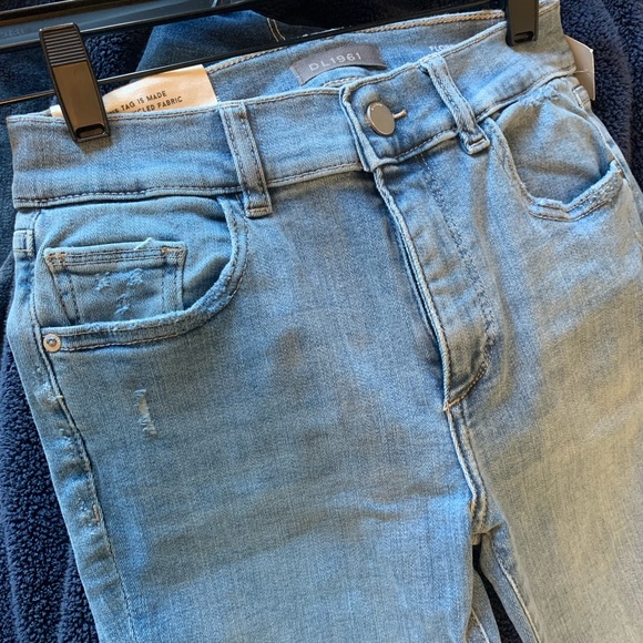 DL1961 Skinny Jeans - Picture 4 of 7